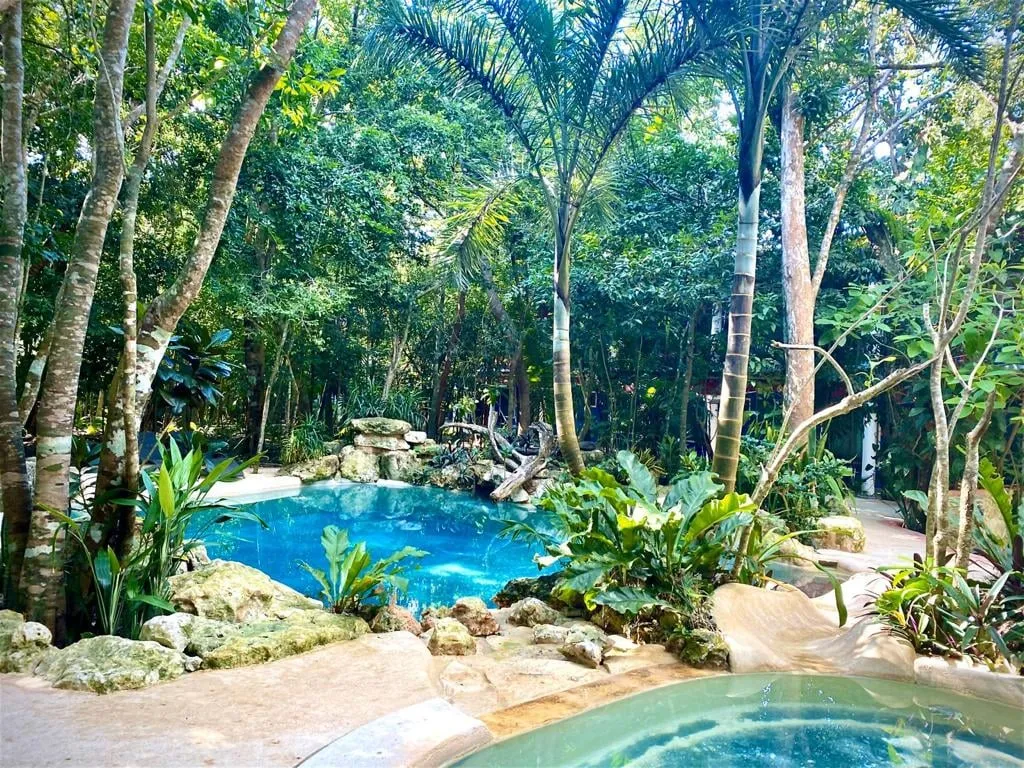 Sanctum Cancún jungle pool and ceremony space